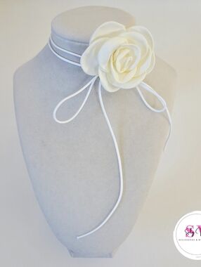 Small Ivory Rose Choker Necklace